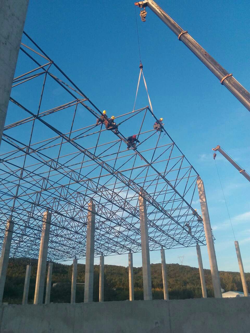 扎兰屯汪清物流园网架