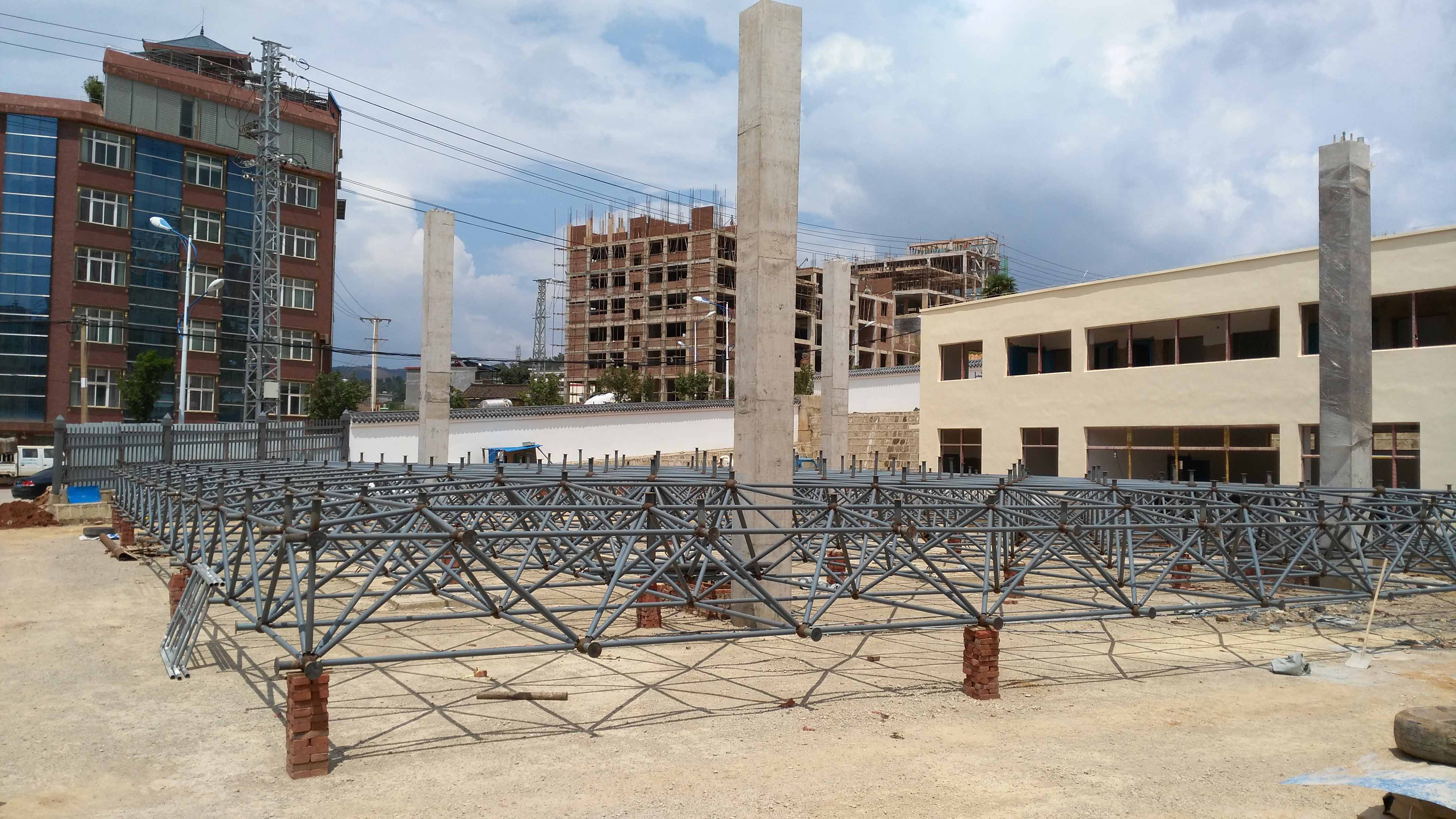 扎兰屯小型加油站网架