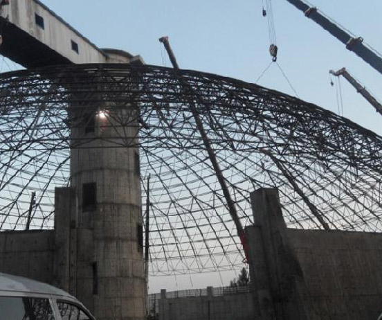 扎兰屯网架分条或分块安装法